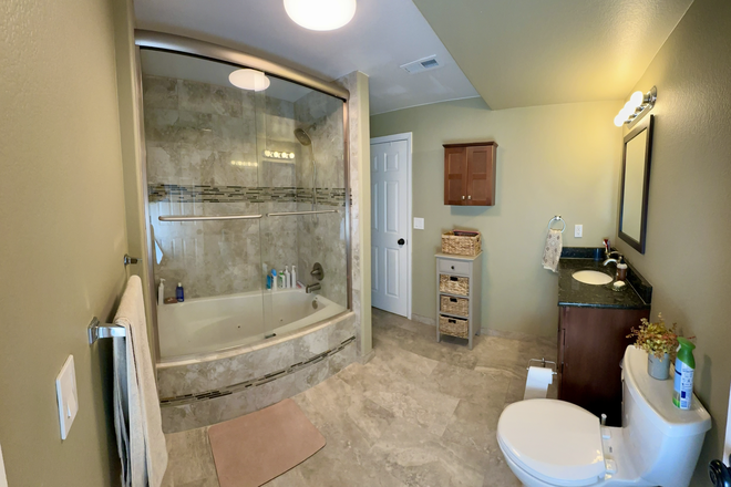 Nice bathroom with tub and shower - 2 Bedroom on Open Space - Private Entry + Garage Townhome
