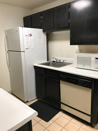 Kitchen - Silvertrees East Condos