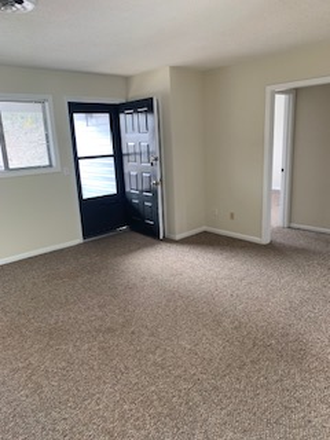 Living room - QUIET STREET -CLOSE TO CAMPUS Condo