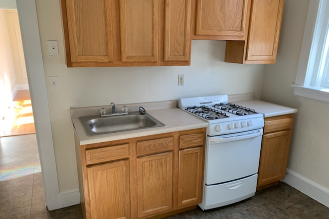 Visit hubrealtyproperties.com - Spacious studio with extra dining area, on Shuttle bus in Brighton Apartments