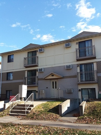 Exterior - 504 S Johnson St Apartments