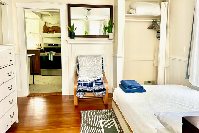 Main living area - Studio in Victorian on Somerville/Cambridge border - Flexible lease Apartments