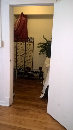 foyer coat room entrance - WALK to WEST Campus only 0.4miles/ HUGE, charming, quiet, immaculate w/office, storage and more Apartments