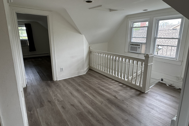 living room - 2BR apt-Witherspoon Street-Princeton