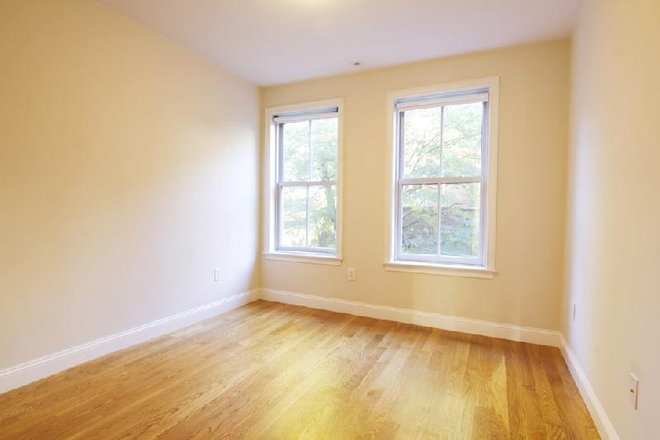 Bedroom - September 1, lovely 3 bed on Hammond St! Apartments