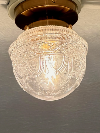 crystal light fixtures - Avail 7/1/26 Center of Amherst 4 Bedroom Apartments