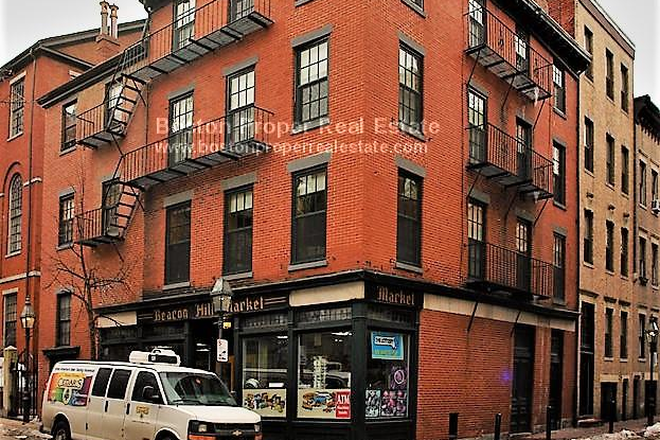 a - 2 bed with living room ***NO BROKER FEES Apartments