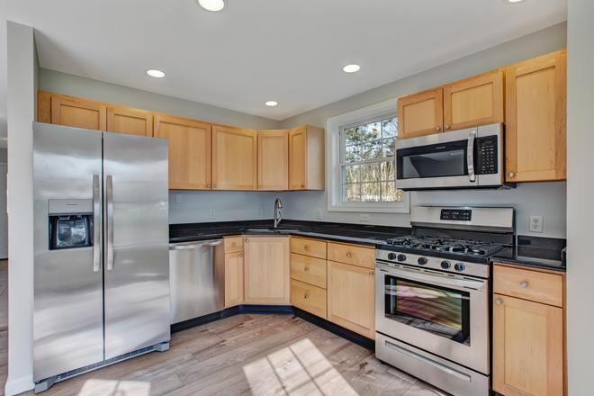 Kitchen - 3 Bedroom Condo for rent