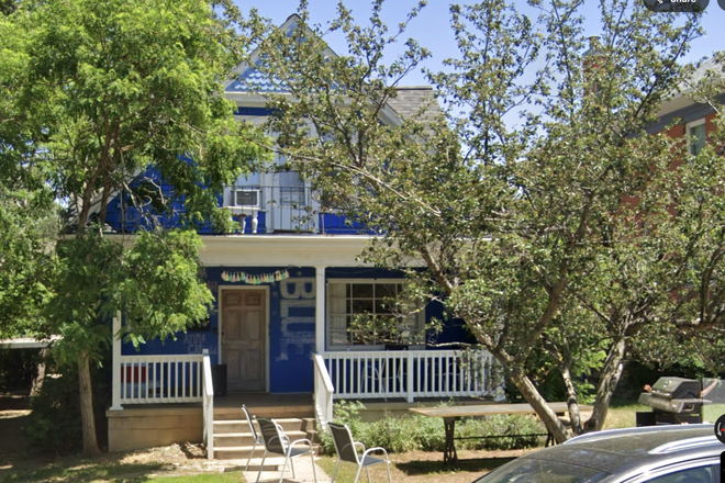 Outside of house, room is upper connected to balcony - Blue House