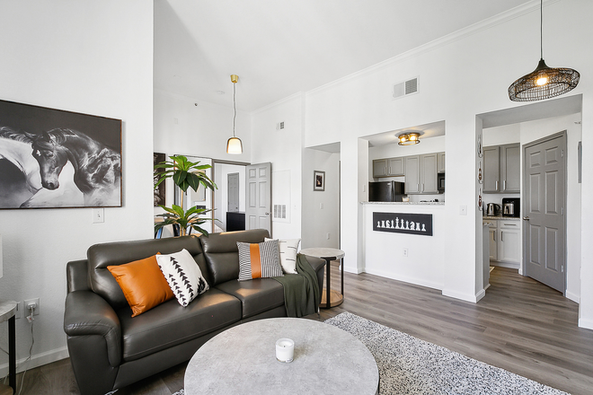 Living Room - 1BR Fully Furnished Condo, 8 minutes from LSU – perfect for students, Quiet, private, and Safe