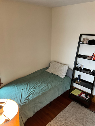 Bedroom 2 - 1-Bedroom Inman Sq summer sublet $1000 rent (June, July August) Apartments