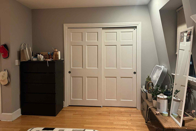 Extra large Closet - 4B/2B Duplex House