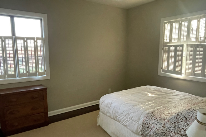 bedroom - Pleasant one bedroom with private bath close to UCR House