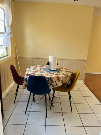 dining aria - Fully furnished 2 bedroom one bath for rent House