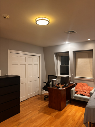 Bedroom - Table and chair - 4B/2B Duplex House