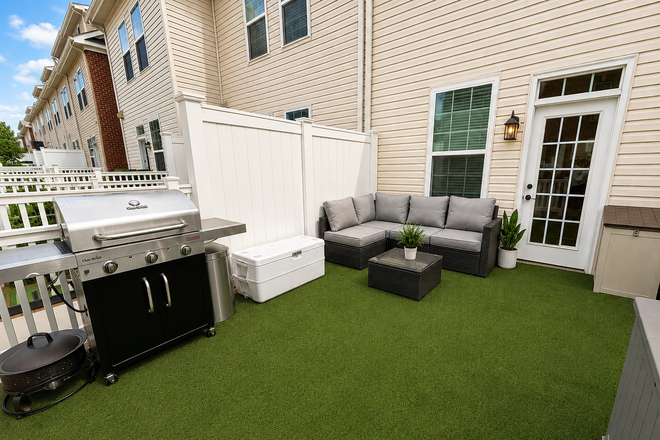 Deck - Beautiful O'Donnell Square Neighborhood Townhome