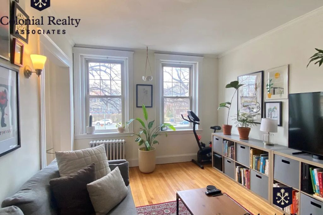 Living Room - 1840-1850 Commonwealth Block of The Mount Vernon Company Apartments