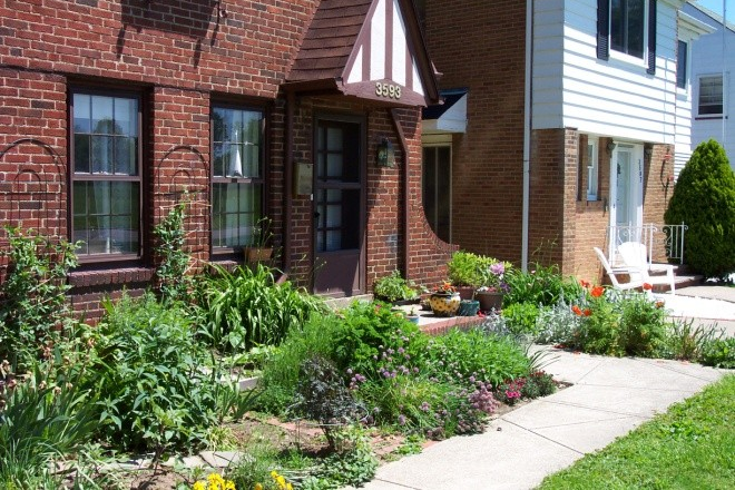 Gardens - Charming 2 Bedroom House in University Heights