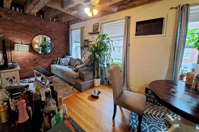 . - North End 2 Bed/2 Bath w/ Laundry IN UNIT - avail NOW!! Apartments