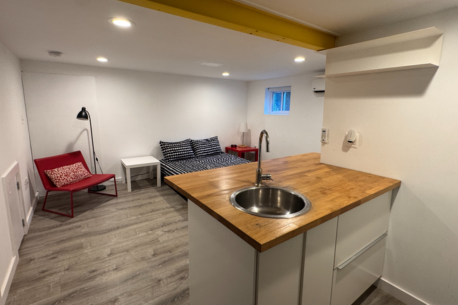 Kitchen/living area - Private Basement Studio House