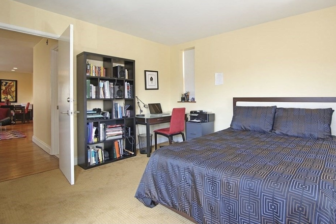 Bedroom 1 - MASSIVE 2BR/2BA SUNNY UNIT CLOSE TO PRU/NEU/SYMPHONY - SUMMER SUBLET Apartments