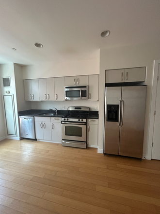 3 - August 2026, Fantastic 2 bed/1.5 bath,  Pet Friendly, No Fee Apartments