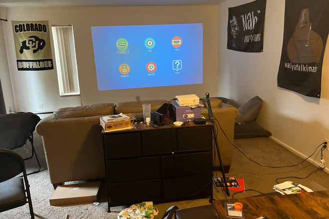 Living room - Campus Townhouses