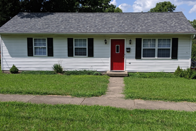 Exterior - 218 W Vine St.