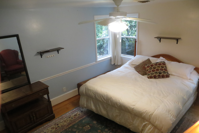 bedroom - Silver Spring Colesville Room for Rent House