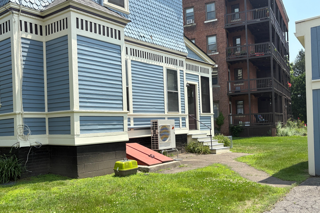 Exterior Side - 320 Elm Street #3, Northampton, MA. - 1-Bedroom Apartments