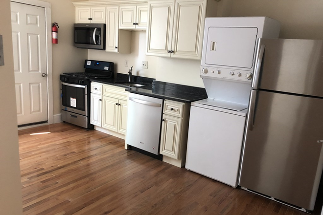 Kitchen - Nice Updated 3 Bedroom 1 Bathroom Apt. Near BU Medical School and Boston Medical Center
