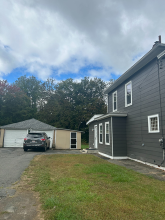 Outside Street View - **1-2 BEDROOM HOUSE SPRING SUBLET 2026 CLOSE TO CAMPUS**