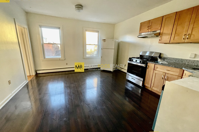 xx - Tremont St 3 Bed Amazing Location! Mission Hill Apartments