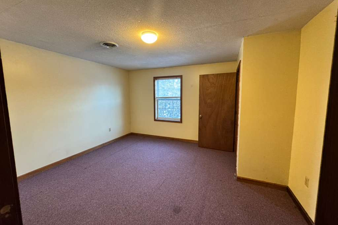 Bedroom - 1 Room Available – UMass Lease Starting June 1, 2026 (Flexible Dates) till August 20st 2026