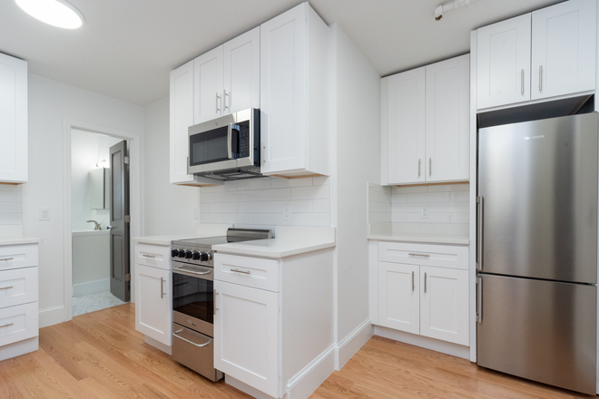 Kitchen - 2 Bed Available 1/1/25! *CONTACT NOAH 603-470-8181 Apartments