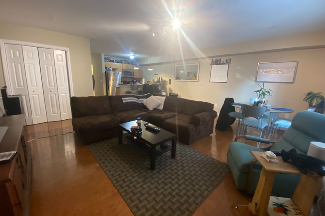 Call NOW for showings! 617-236-8550 - CHELSEA ST - *NO FEE* HUGE UNIQUE DUPLEX 3BR IN MAVERICK SQ FOR *9/1/2026* W/ IN UNIT LNDRY, 2 BATHS Apartments