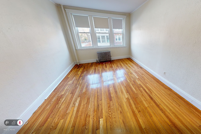 Hub Realty - Across from BC shuttle, front facing 2 bedroom split with large kitchen Apartments