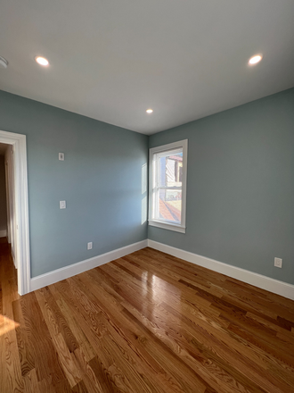 Bedroom - **ONLY 1/2 BROKER FEE** Amazing 3 Bedroom & 2 Bathroom Apartment