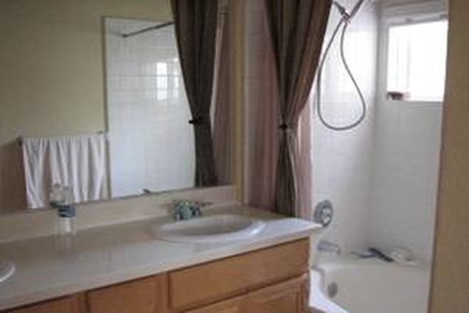 Bathroom - Master BR – Share House with 3 Young Engineers