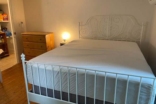 Bedroom with queen bed - Furnished BR, renovated apt, walkable to campus, heat & parking included