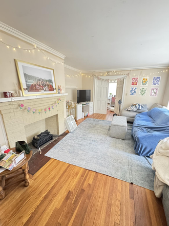 Beautiful bright spacious livingroom - TWO ROOMS AVAILABLE. NO BROKER FEE! PARKING INCLUDED. Duplex