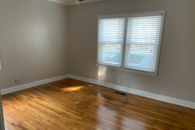 Bedroom from door - House in Edgewood with room available for rent
