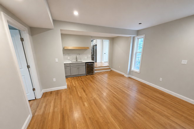 Living Room - Fantastic Fully Furnished Bedroom in new renovated house to share with students.