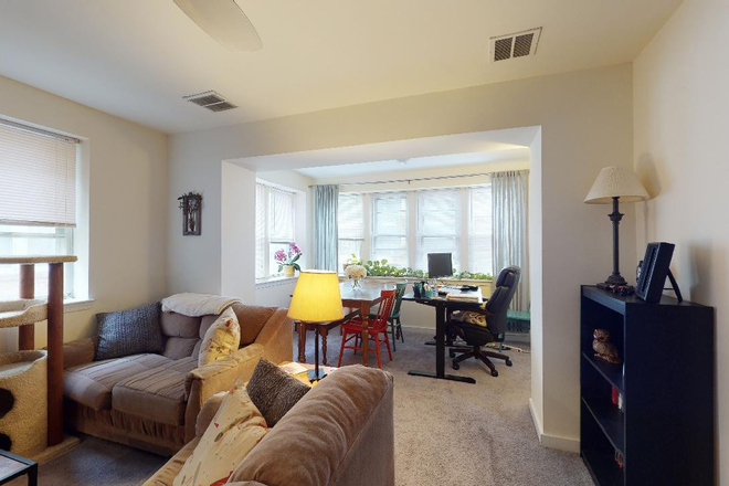 dining room - 4419 Walnut Street- Large Renovated 2-Bedroom Apartment w/ Central Air/Heat