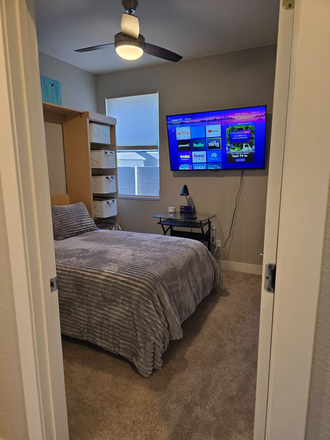 Bedroom - 1 Bedroom/Private Bathroom, Fully Furnished, All Bills Included