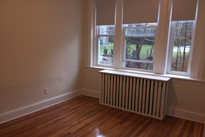 1 - NO FEE! Lovely and Affordable 2BD/1BA in the Heart of Washington Square! Parking For Rent!! Apartments