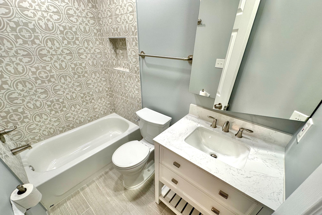 Luxury baths! - HUGE MASTER SUITES, JUST $1,175 EACH -- BRAND NEW RENOVATION! FREE PARKING! AUGUST 2026! House