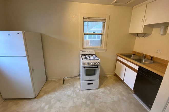 3 - August Preleasing: 1057 13th St #A Apartments