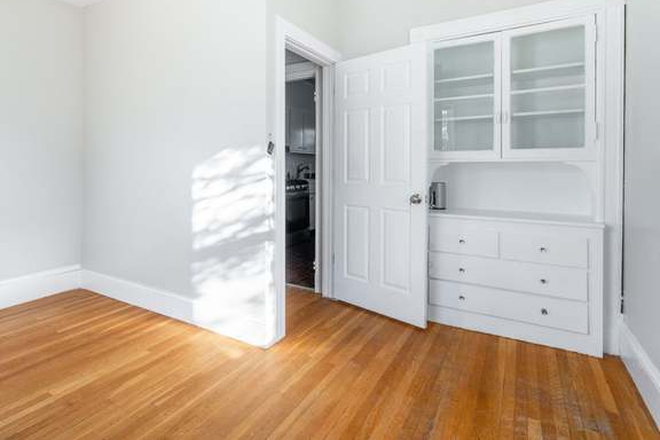 Hub Realty - Brighton Center, sunny 2 bedroom with new kitchen and bath, on 57 bus Apartments