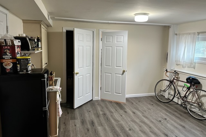 Living area - 2BR apt-Alexander Rd-Princeton